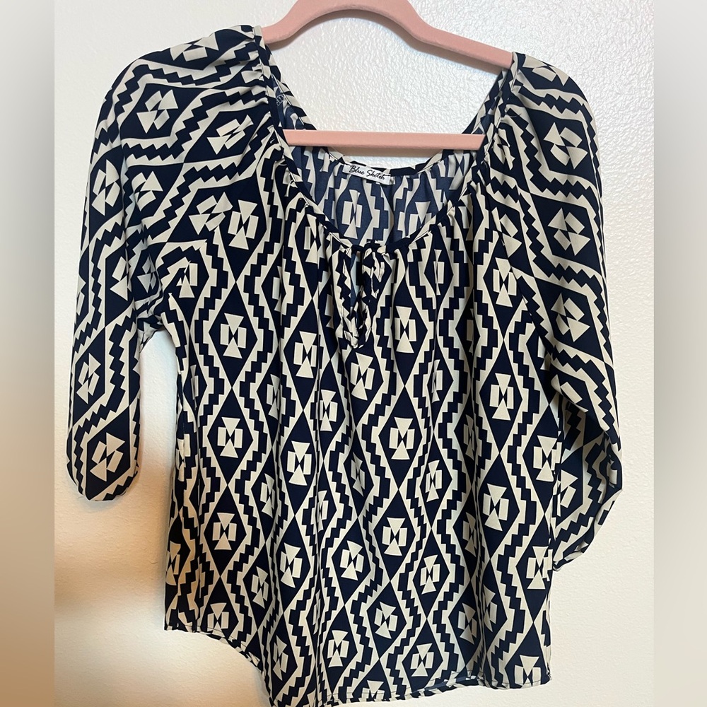 Blue & cream top